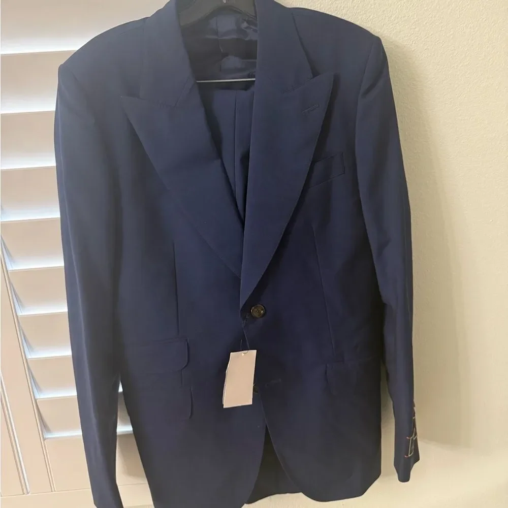 Brand new men’s Gucci Navy Blue Suit size 48 men’s M dress pants size 34
